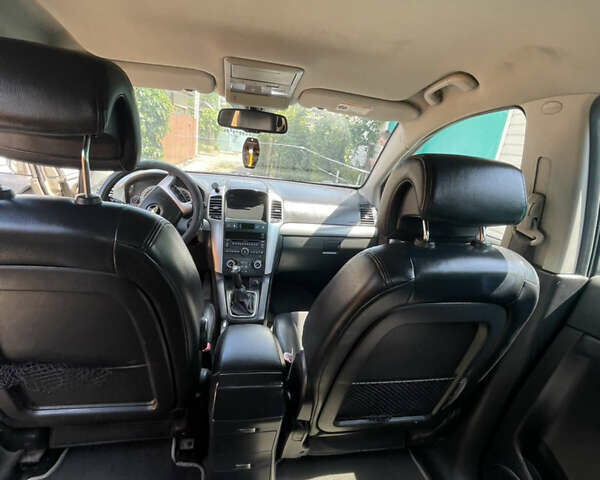 Бежевый Шевроле Каптива, объемом двигателя 2.41 л и пробегом 249 тыс. км за 8300 $, фото 3 на Automoto.ua