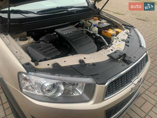 Бежевий Шевроле Каптіва, об'ємом двигуна 2.38 л та пробігом 184 тис. км за 10000 $, фото 16 на Automoto.ua