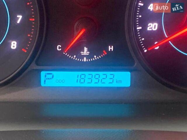 Бежевий Шевроле Каптіва, об'ємом двигуна 2.38 л та пробігом 184 тис. км за 10000 $, фото 14 на Automoto.ua