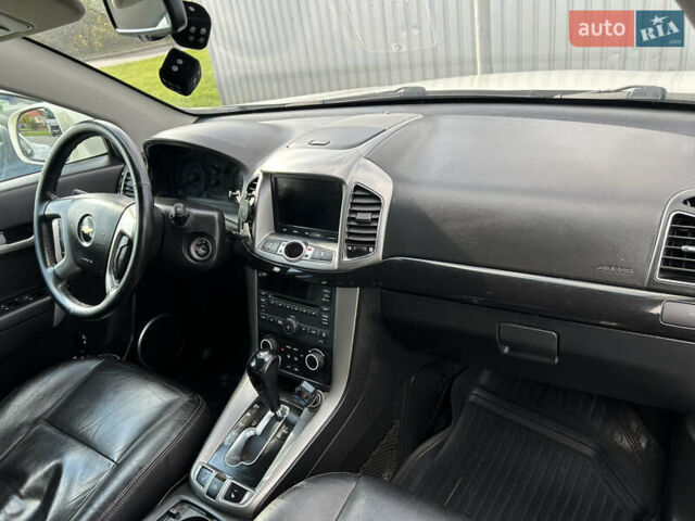 Бежевый Шевроле Каптива, объемом двигателя 2.2 л и пробегом 286 тыс. км за 10500 $, фото 8 на Automoto.ua