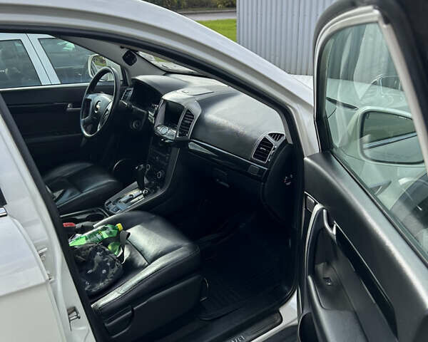 Бежевый Шевроле Каптива, объемом двигателя 2.2 л и пробегом 286 тыс. км за 10500 $, фото 9 на Automoto.ua