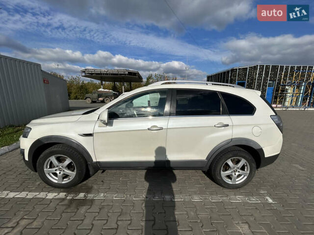 Бежевый Шевроле Каптива, объемом двигателя 2.2 л и пробегом 286 тыс. км за 10500 $, фото 2 на Automoto.ua