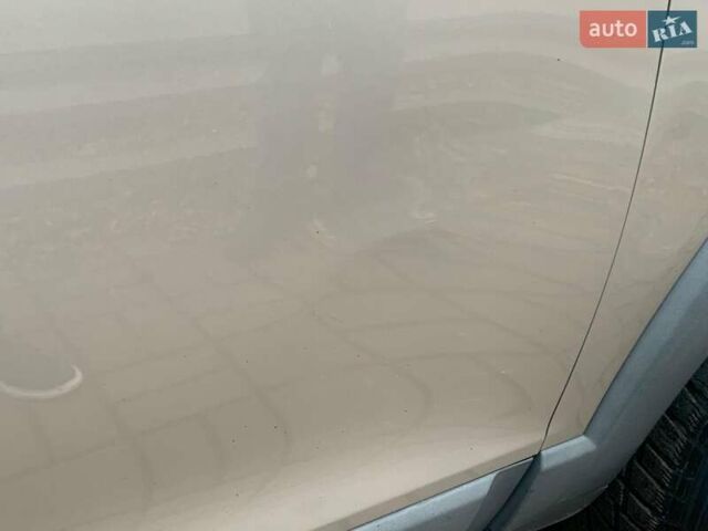 Бежевий Шевроле Каптіва, об'ємом двигуна 2.38 л та пробігом 184 тис. км за 10000 $, фото 19 на Automoto.ua