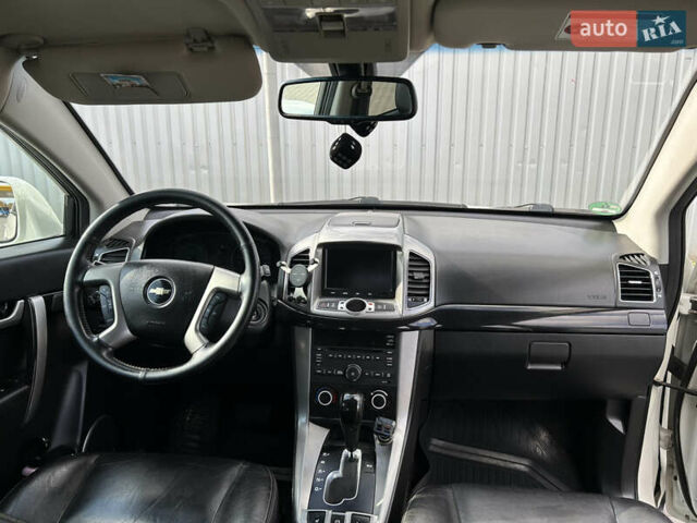 Бежевый Шевроле Каптива, объемом двигателя 2.2 л и пробегом 286 тыс. км за 10500 $, фото 12 на Automoto.ua