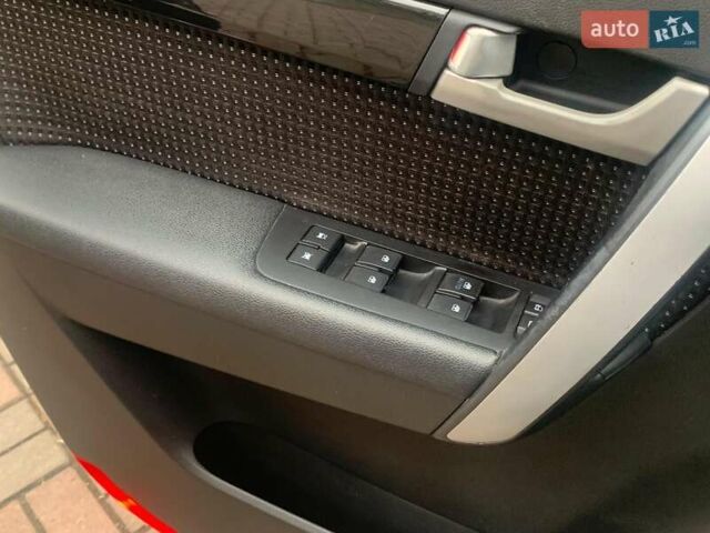 Бежевий Шевроле Каптіва, об'ємом двигуна 2.38 л та пробігом 184 тис. км за 10000 $, фото 13 на Automoto.ua