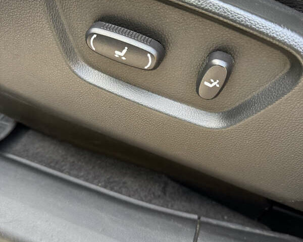 Бежевый Шевроле Каптива, объемом двигателя 3 л и пробегом 178 тыс. км за 12900 $, фото 32 на Automoto.ua