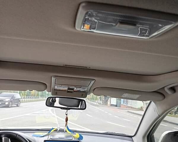 Бежевий Шевроле Каптіва, об'ємом двигуна 2.2 л та пробігом 250 тис. км за 11500 $, фото 4 на Automoto.ua