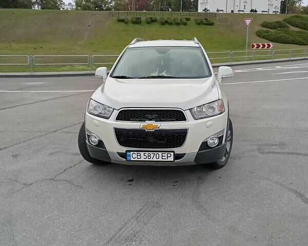 Бежевий Шевроле Каптіва, об'ємом двигуна 2.2 л та пробігом 250 тис. км за 11500 $, фото 1 на Automoto.ua