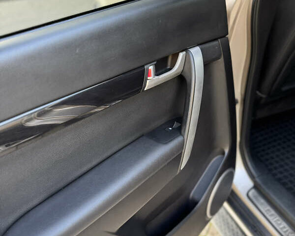 Бежевый Шевроле Каптива, объемом двигателя 3 л и пробегом 178 тыс. км за 12900 $, фото 42 на Automoto.ua