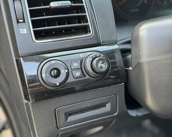 Бежевый Шевроле Каптива, объемом двигателя 3 л и пробегом 178 тыс. км за 12900 $, фото 30 на Automoto.ua