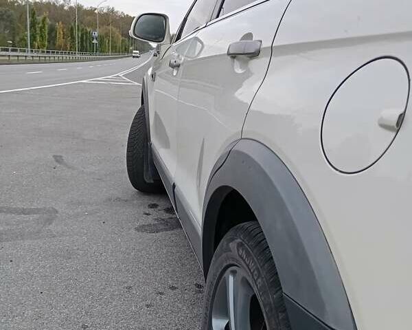 Бежевий Шевроле Каптіва, об'ємом двигуна 2.2 л та пробігом 250 тис. км за 11500 $, фото 7 на Automoto.ua