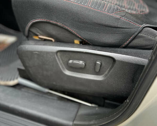 Бежевый Шевроле Каптива, объемом двигателя 2.38 л и пробегом 247 тыс. км за 9000 $, фото 8 на Automoto.ua