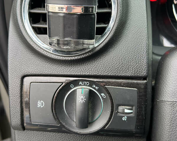 Бежевый Шевроле Каптива, объемом двигателя 2.38 л и пробегом 247 тыс. км за 9000 $, фото 16 на Automoto.ua