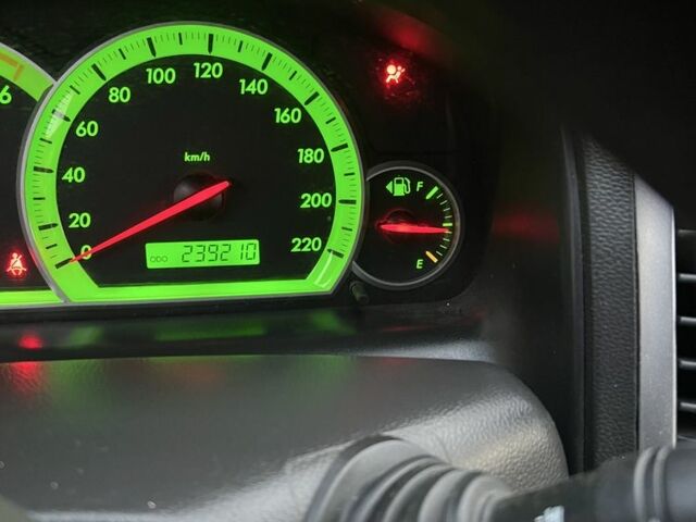 Черный Шевроле Каптива, объемом двигателя 2 л и пробегом 240 тыс. км за 7600 $, фото 4 на Automoto.ua