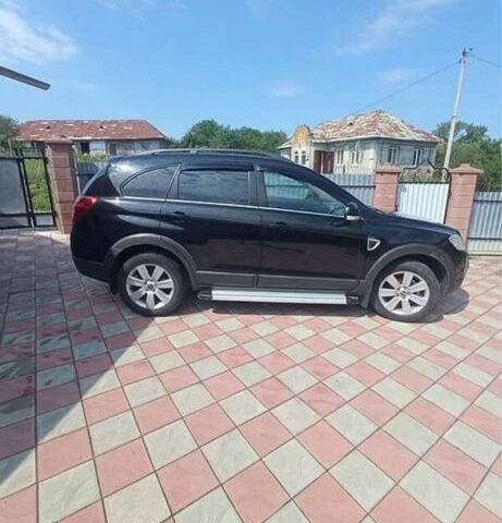 Черный Шевроле Каптива, объемом двигателя 2 л и пробегом 240 тыс. км за 7600 $, фото 11 на Automoto.ua