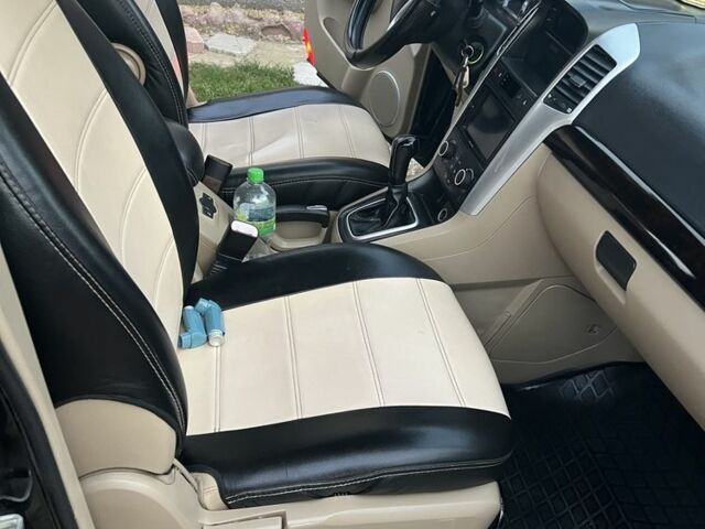 Черный Шевроле Каптива, объемом двигателя 2 л и пробегом 240 тыс. км за 7600 $, фото 2 на Automoto.ua