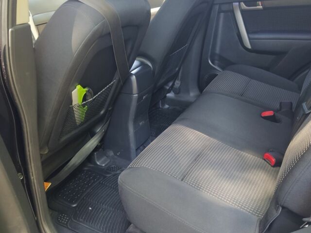 Черный Шевроле Каптива, объемом двигателя 2.4 л и пробегом 220 тыс. км за 6700 $, фото 5 на Automoto.ua