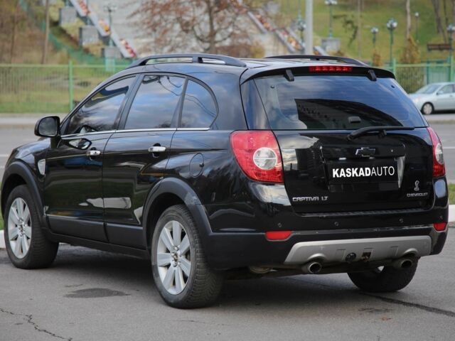 Черный Шевроле Каптива, объемом двигателя 2 л и пробегом 215 тыс. км за 8400 $, фото 5 на Automoto.ua