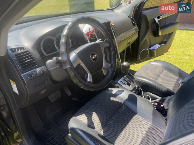 Чорний Шевроле Каптіва, об'ємом двигуна 2 л та пробігом 230 тис. км за 8500 $, фото 6 на Automoto.ua