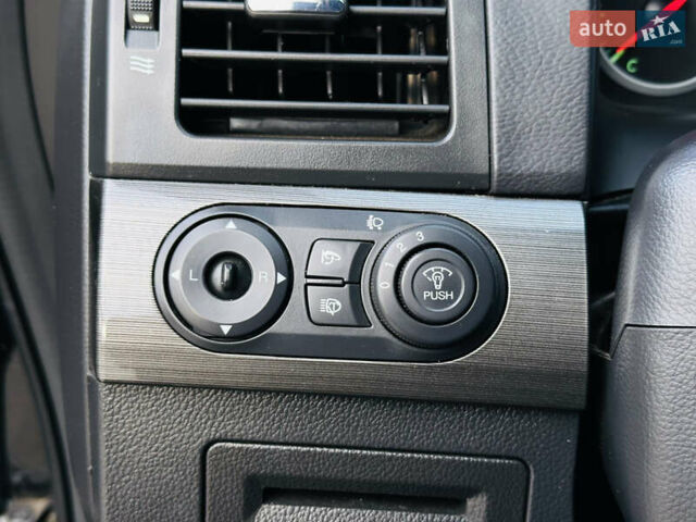 Чорний Шевроле Каптіва, об'ємом двигуна 1.99 л та пробігом 225 тис. км за 8600 $, фото 34 на Automoto.ua