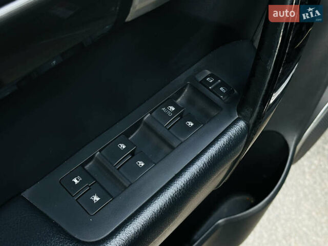 Чорний Шевроле Каптіва, об'ємом двигуна 1.99 л та пробігом 225 тис. км за 8600 $, фото 25 на Automoto.ua