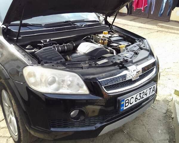 Черный Шевроле Каптива, объемом двигателя 1.99 л и пробегом 206 тыс. км за 7500 $, фото 3 на Automoto.ua