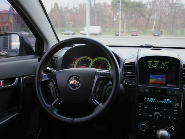 Черный Шевроле Каптива, объемом двигателя 2 л и пробегом 215 тыс. км за 8400 $, фото 9 на Automoto.ua