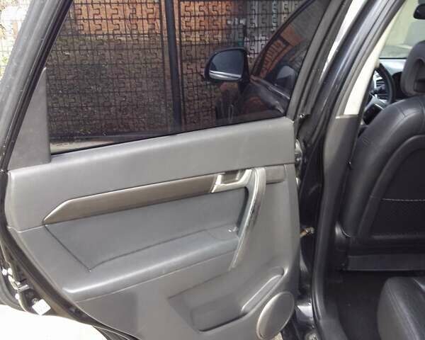 Черный Шевроле Каптива, объемом двигателя 1.99 л и пробегом 206 тыс. км за 7500 $, фото 5 на Automoto.ua