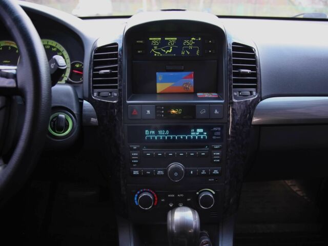 Черный Шевроле Каптива, объемом двигателя 2 л и пробегом 215 тыс. км за 8400 $, фото 11 на Automoto.ua