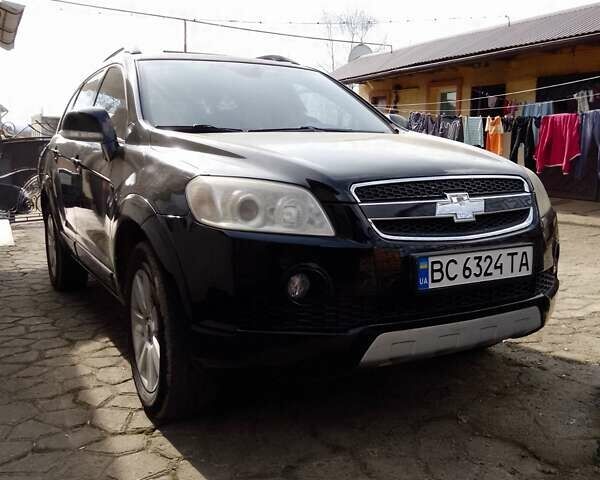 Черный Шевроле Каптива, объемом двигателя 1.99 л и пробегом 206 тыс. км за 7500 $, фото 2 на Automoto.ua