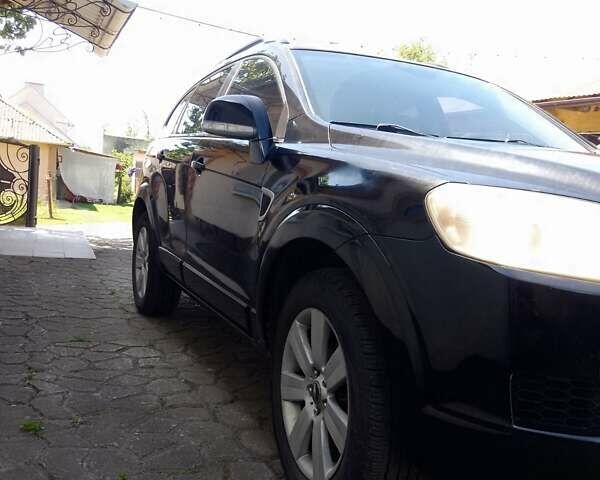 Черный Шевроле Каптива, объемом двигателя 1.99 л и пробегом 206 тыс. км за 7500 $, фото 1 на Automoto.ua