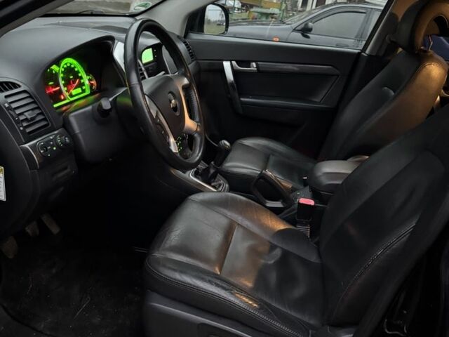 Чорний Шевроле Каптіва, об'ємом двигуна 2 л та пробігом 195 тис. км за 4900 $, фото 4 на Automoto.ua