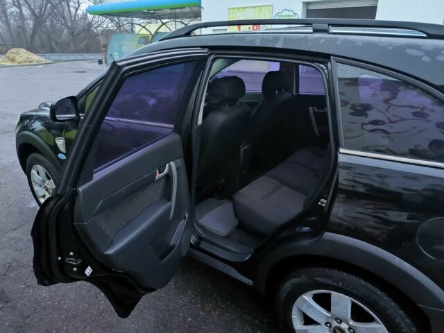 Черный Шевроле Каптива, объемом двигателя 2.4 л и пробегом 285 тыс. км за 6450 $, фото 6 на Automoto.ua