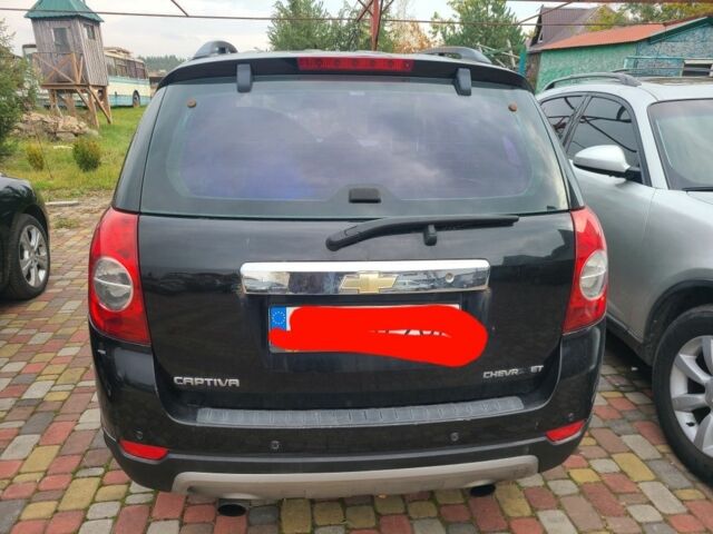 Черный Шевроле Каптива, объемом двигателя 2 л и пробегом 280 тыс. км за 4100 $, фото 6 на Automoto.ua
