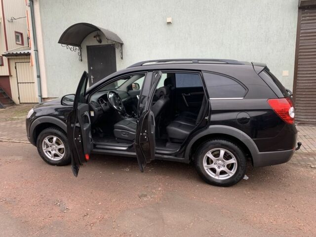 Чорний Шевроле Каптіва, об'ємом двигуна 2 л та пробігом 195 тис. км за 4900 $, фото 3 на Automoto.ua