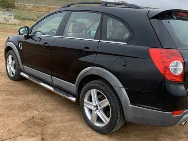 Черный Шевроле Каптива, объемом двигателя 2 л и пробегом 250 тыс. км за 6950 $, фото 3 на Automoto.ua