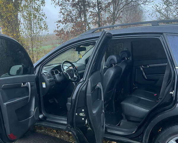 Черный Шевроле Каптива, объемом двигателя 1.99 л и пробегом 324 тыс. км за 7800 $, фото 21 на Automoto.ua