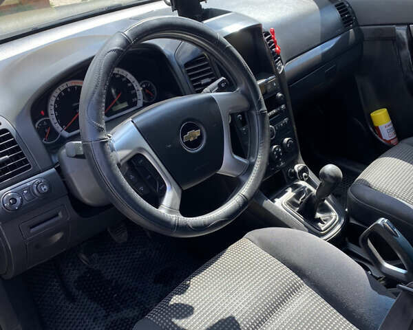 Черный Шевроле Каптива, объемом двигателя 2.41 л и пробегом 302 тыс. км за 7000 $, фото 11 на Automoto.ua