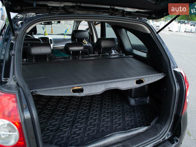 Черный Шевроле Каптива, объемом двигателя 2.41 л и пробегом 240 тыс. км за 7200 $, фото 4 на Automoto.ua