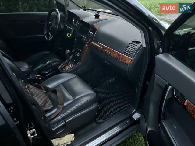 Черный Шевроле Каптива, объемом двигателя 2.4 л и пробегом 250 тыс. км за 8100 $, фото 1 на Automoto.ua