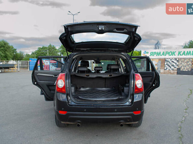 Черный Шевроле Каптива, объемом двигателя 2.41 л и пробегом 240 тыс. км за 7200 $, фото 3 на Automoto.ua