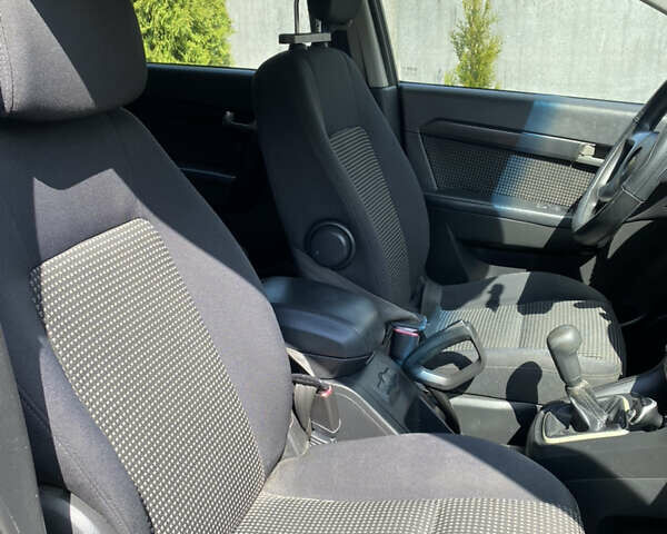 Черный Шевроле Каптива, объемом двигателя 2.41 л и пробегом 302 тыс. км за 7000 $, фото 6 на Automoto.ua