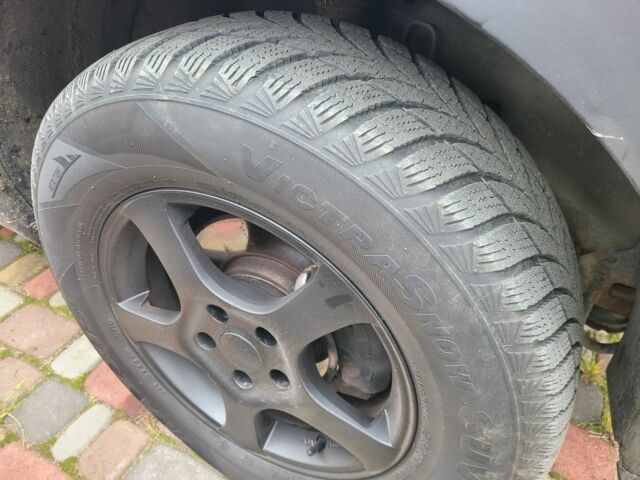 Черный Шевроле Каптива, объемом двигателя 2 л и пробегом 280 тыс. км за 4100 $, фото 2 на Automoto.ua