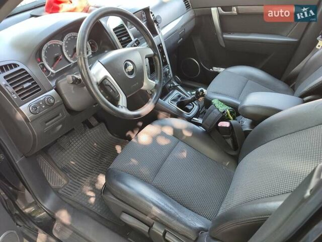 Чорний Шевроле Каптіва, об'ємом двигуна 2 л та пробігом 317 тис. км за 7000 $, фото 10 на Automoto.ua