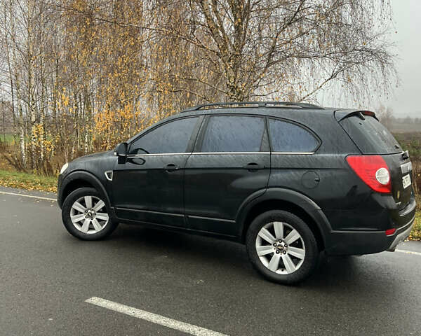 Черный Шевроле Каптива, объемом двигателя 1.99 л и пробегом 324 тыс. км за 7800 $, фото 4 на Automoto.ua