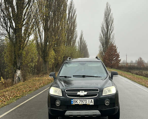 Черный Шевроле Каптива, объемом двигателя 1.99 л и пробегом 324 тыс. км за 7800 $, фото 5 на Automoto.ua