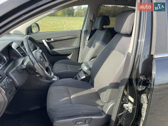 Чорний Шевроле Каптіва, об'ємом двигуна 2 л та пробігом 143 тис. км за 4850 $, фото 8 на Automoto.ua