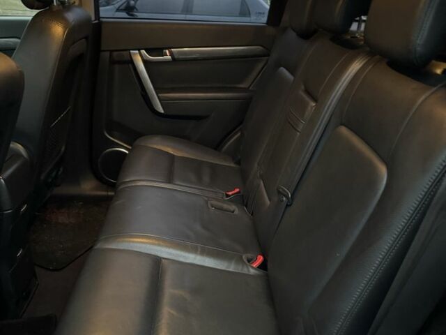 Чорний Шевроле Каптіва, об'ємом двигуна 2 л та пробігом 195 тис. км за 4900 $, фото 5 на Automoto.ua