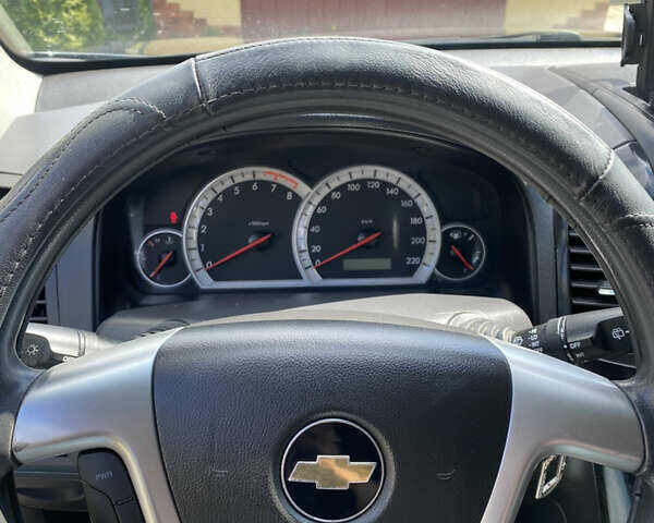 Черный Шевроле Каптива, объемом двигателя 2.41 л и пробегом 302 тыс. км за 7000 $, фото 12 на Automoto.ua