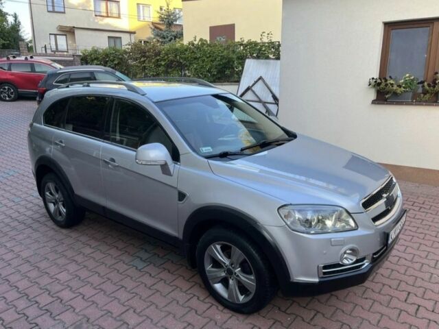 Чорний Шевроле Каптіва, об'ємом двигуна 2 л та пробігом 214 тис. км за 3900 $, фото 1 на Automoto.ua